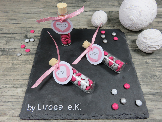 Gastgeschenke Liroca Tischkarten Hochzeit Taufe Kommunion fertige Moderne mal anders Geburtstag günstige.JPG bn